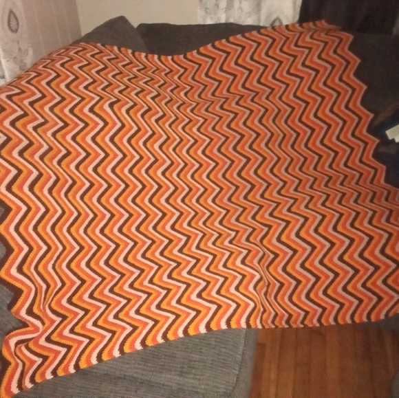 Beautiful Afghan blanket - Picture 7 of 8